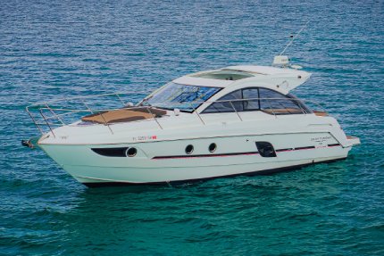 38 ft beneteau gran turismo yacht for miami yacht rental